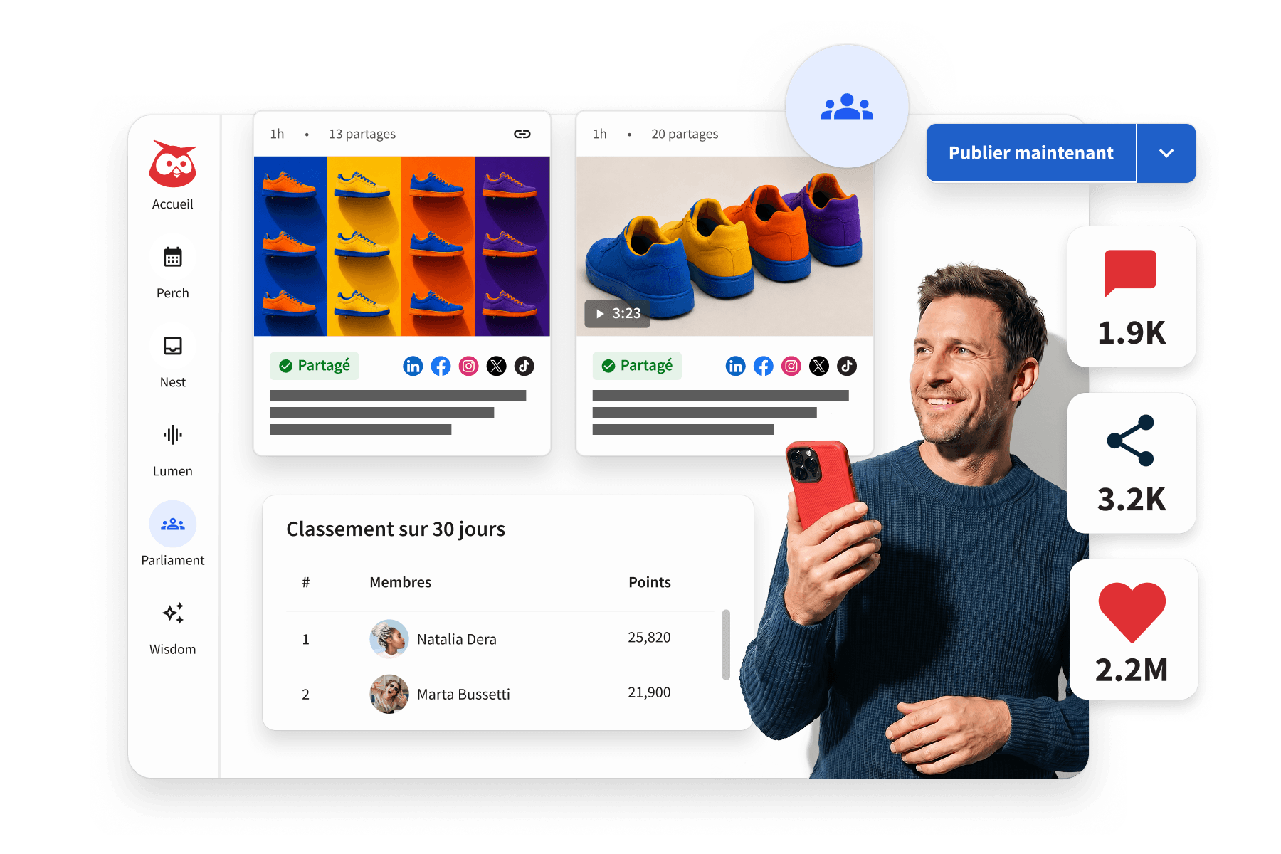 Homme regardant son téléphone et levant le pouce avec le tableau de bord Amplify