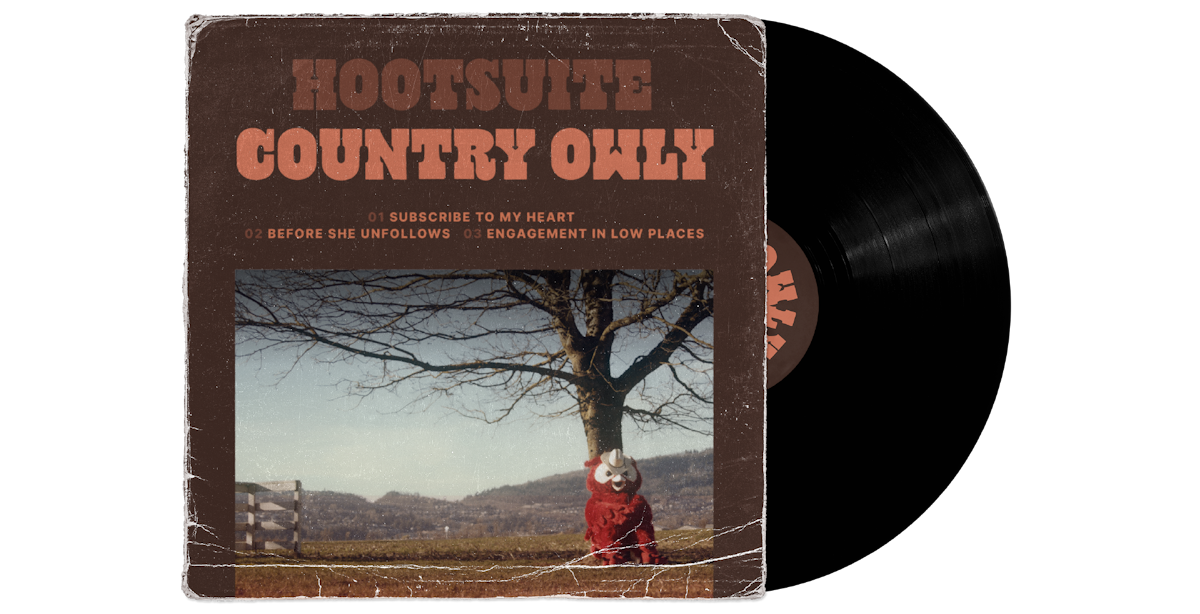 Maquette d'une pochette de disque vinyle intitulée « Hootsuite Country Owly » avec une photo d'Owly adossé à un arbre dans une ferme.